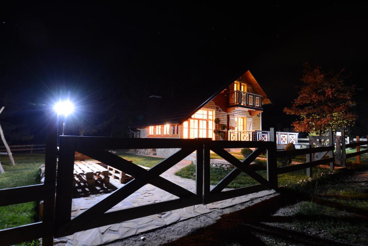 Planinska Gospa Bajina Basta Bagian luar foto